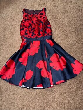 GLAMOUR BY TERANI COUTURE NAVY & RED WITH RED RHINESTONE ACCENTS LINED Sz 8